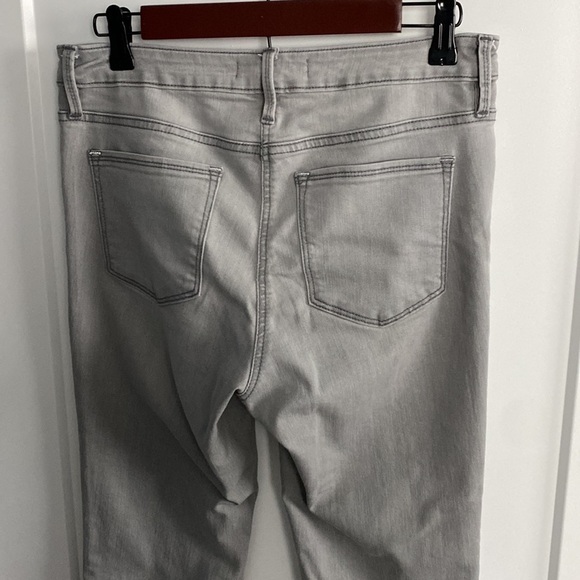 Athleta Sculptek Crop Jeans 8 Granite Wash EUC - Picture 11 of 15